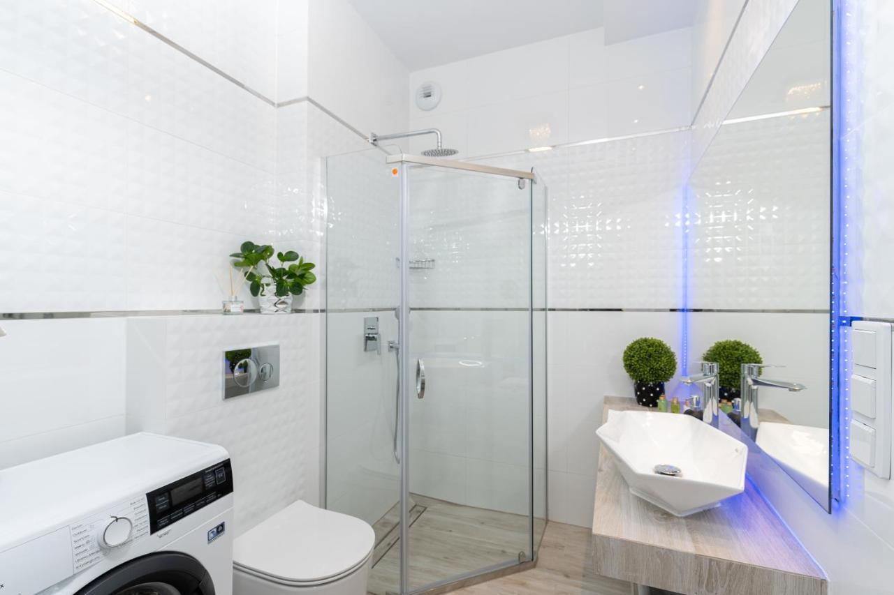 Angel Apartments 2 Krasków Εξωτερικό φωτογραφία