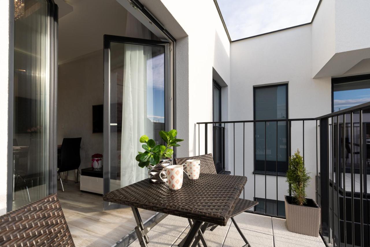 Angel Apartments 2 Krasków Εξωτερικό φωτογραφία